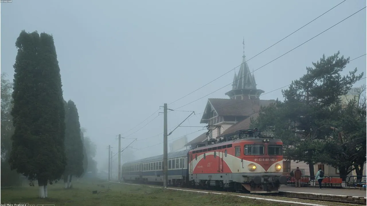 Notes from a night train